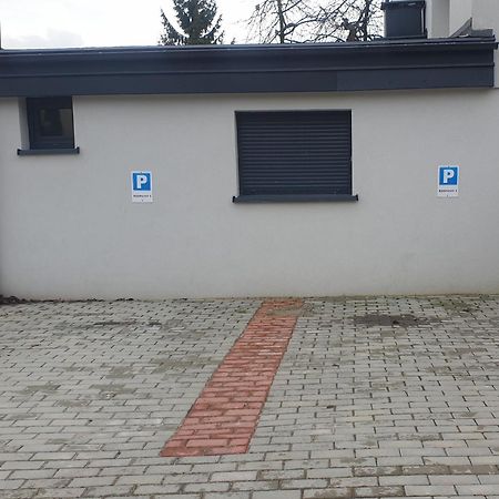 Apartament W Centrum Kielc Z Prywatnym Parkingiem Kielce Exteriér fotografie