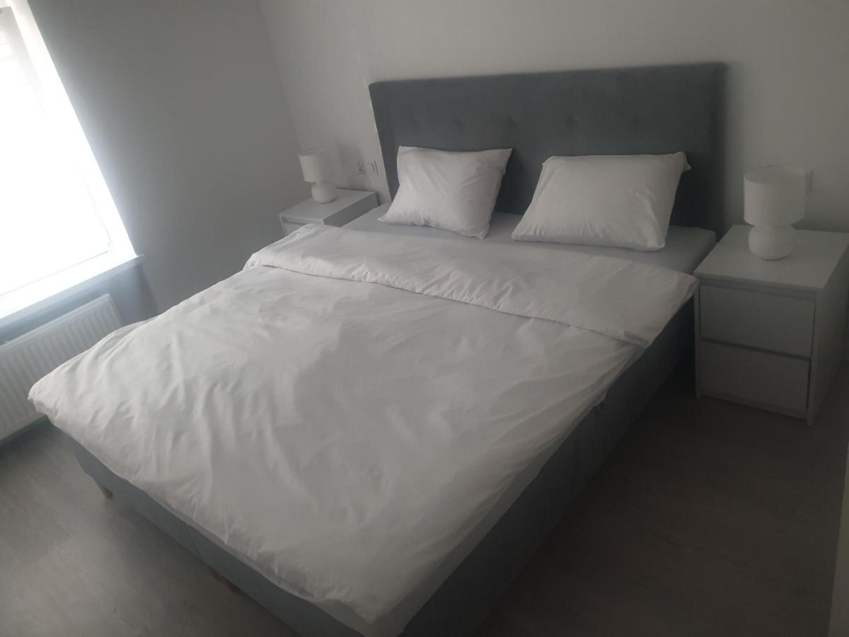 Apartament W Centrum Kielc Z Prywatnym Parkingiem Kielce Exteriér fotografie