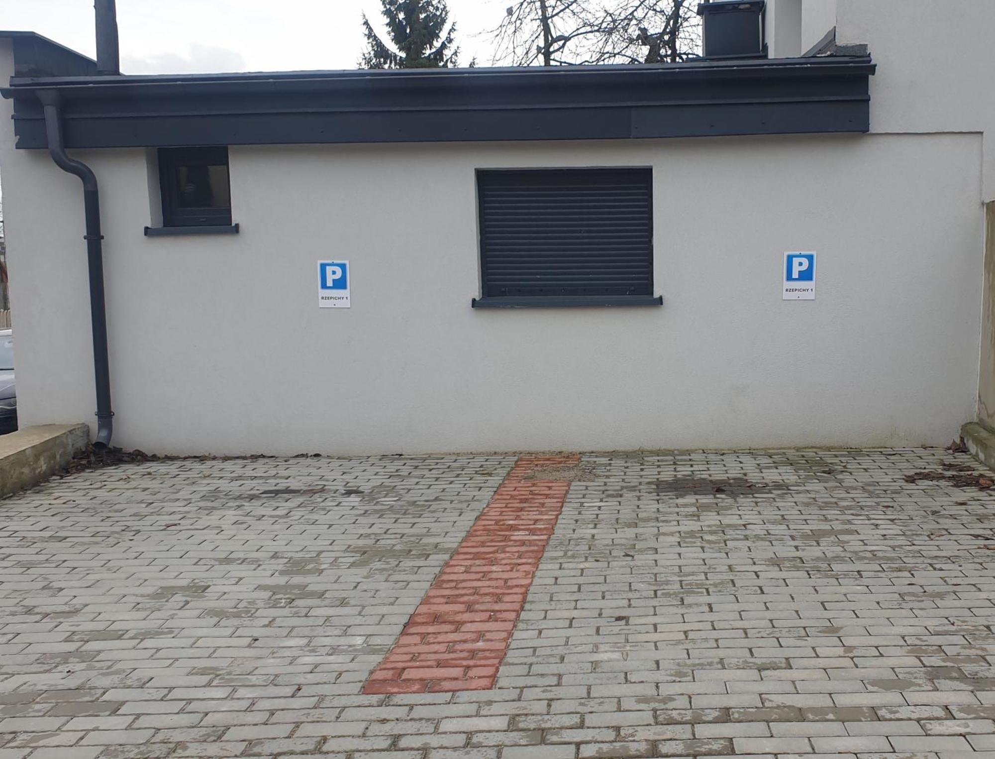 Apartament W Centrum Kielc Z Prywatnym Parkingiem Kielce Exteriér fotografie